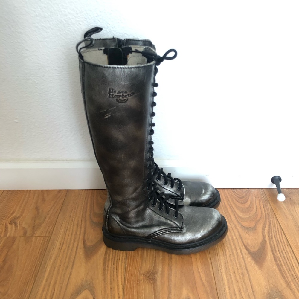 Dr Martens Combat Boots